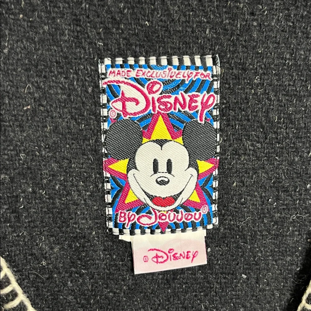 Disney by JOUJOU Black Vest with Winnie the Pooh Embroidery OSFM - Picture 2 of 4